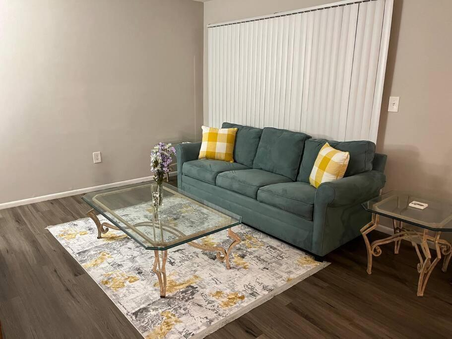 Apartment Cozy Retreat 1.8 Mi To Stadium